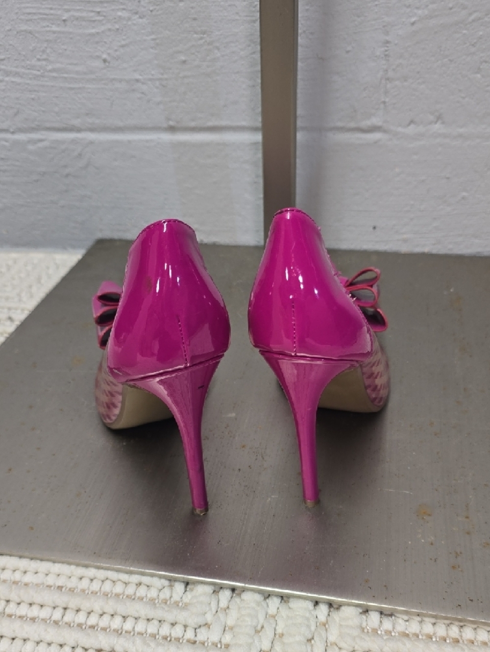 Betsey Johnson Pink Patent Bow Pointed-Toe Stiletto Pumps - Picture 4 of 12